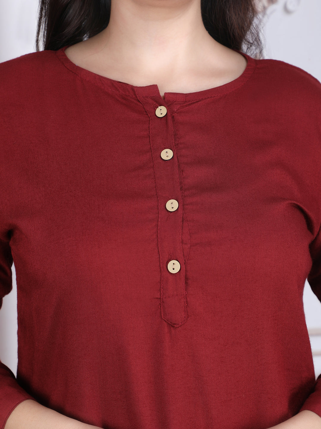 Maroon Solid Straight Round Neck Rayon Top