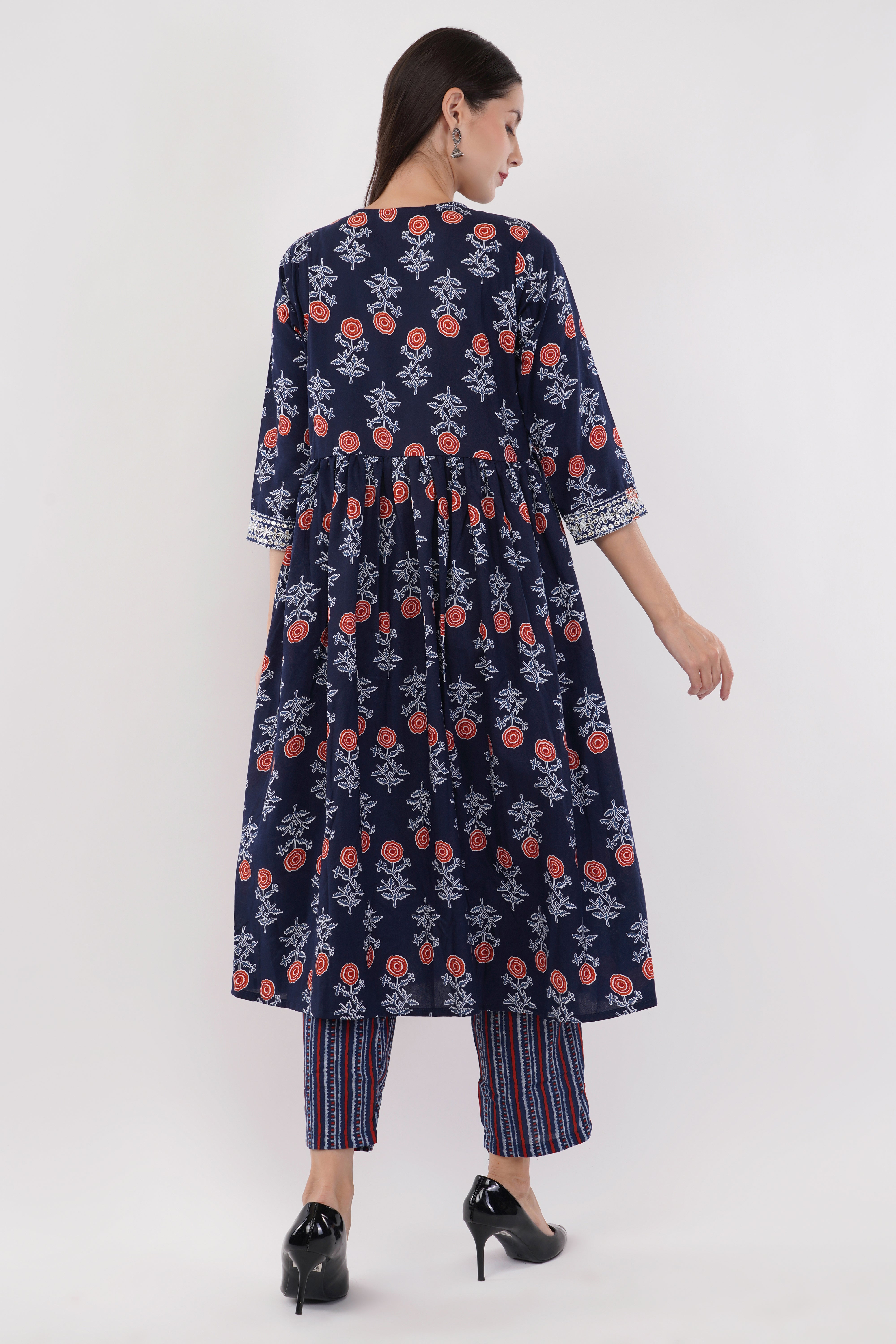 Rayon Printed Anarkali Set With Neck Detail - Set Of 3