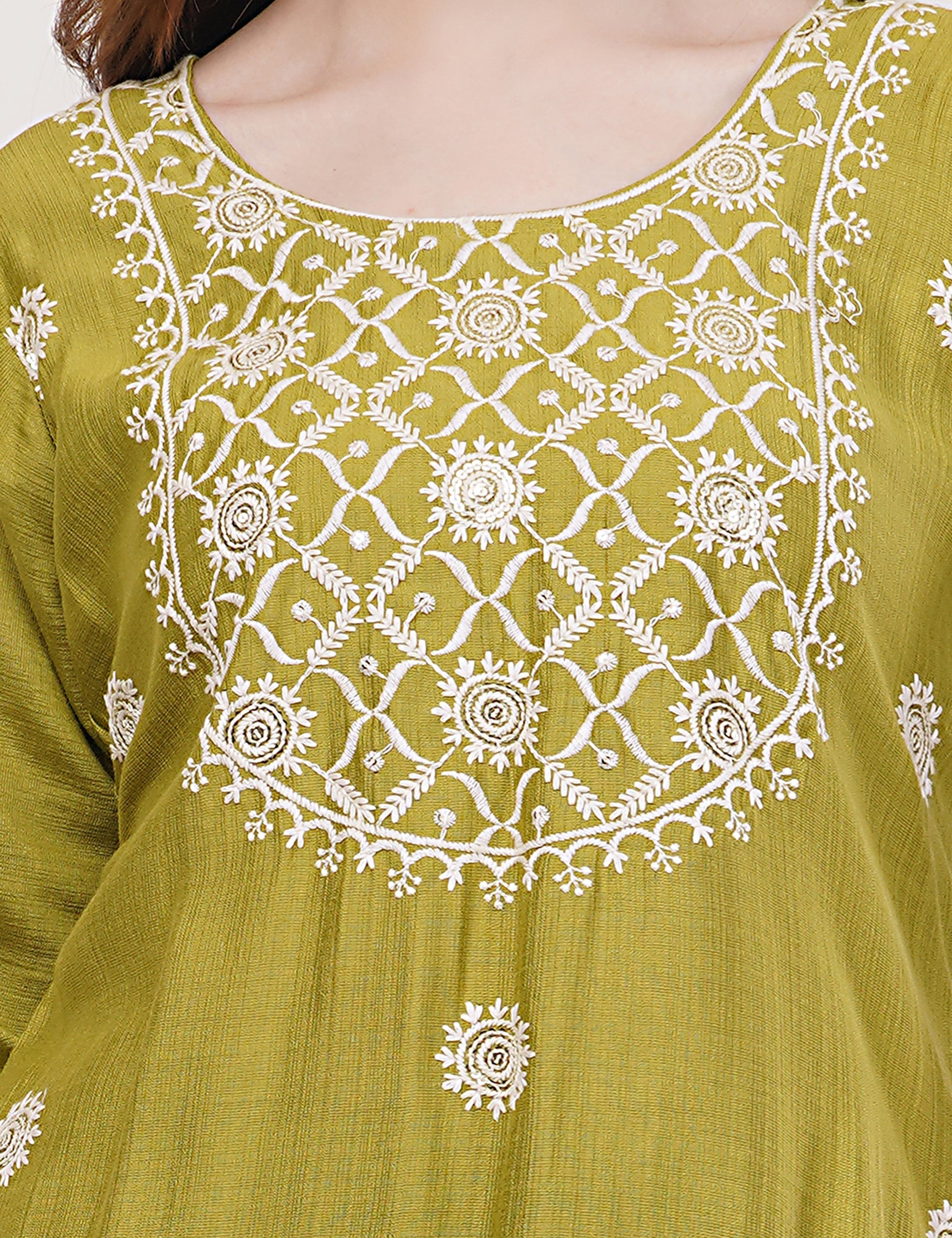 Green Ethnic Co-Ord Set With White Embroidery - Set Of 2