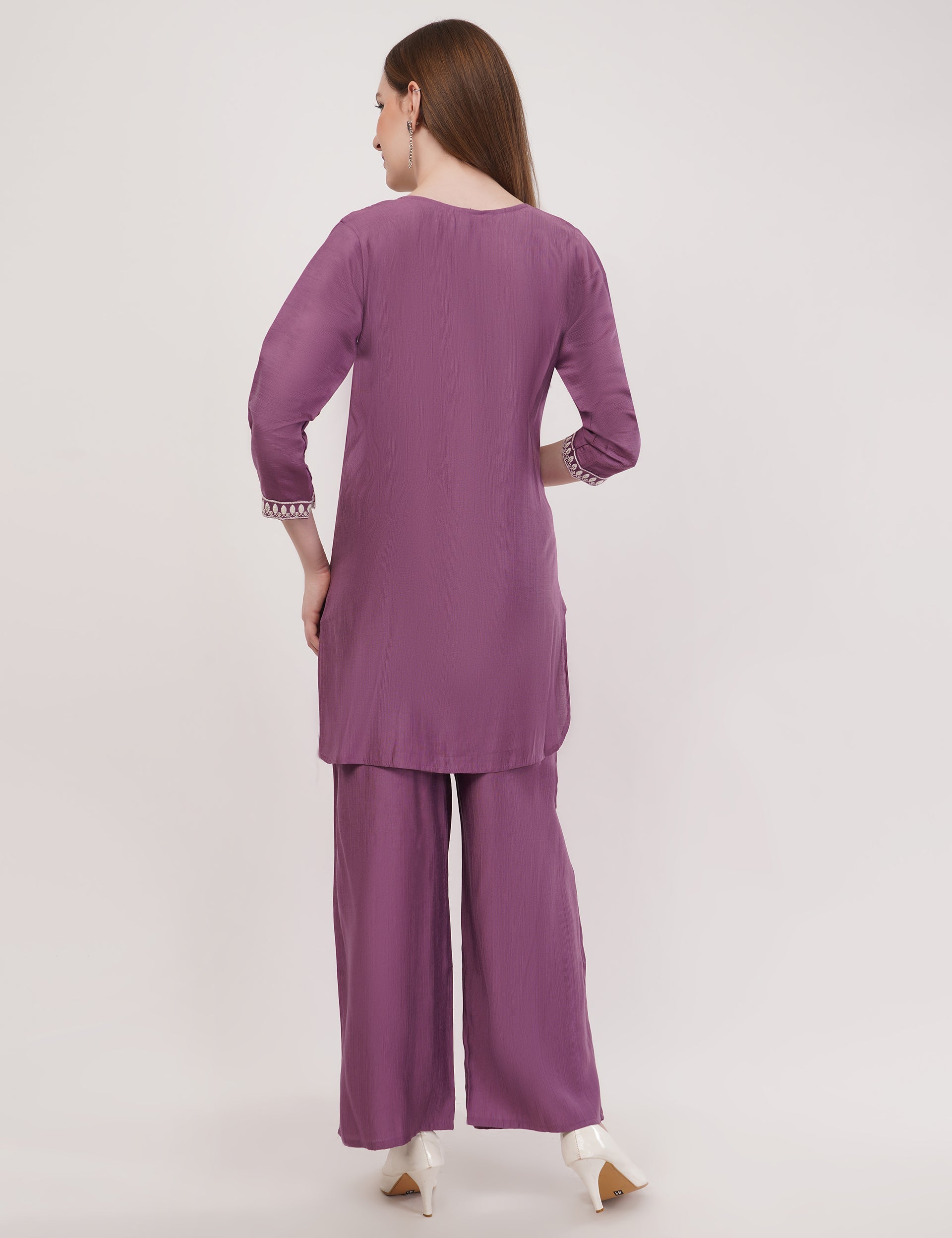 Lavender Ethnic Co-Ord Set With White Embroidery - Set Of 2