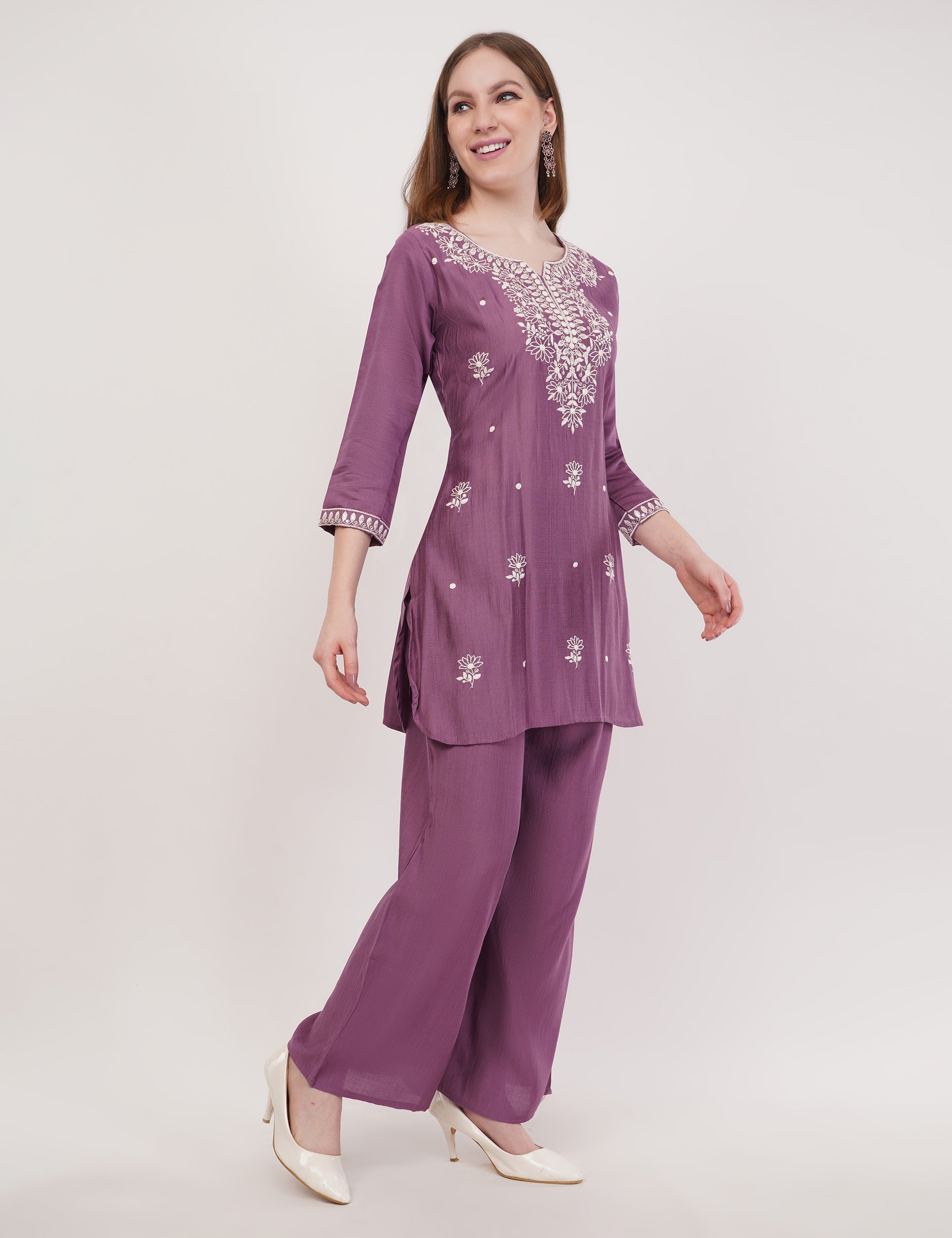 Lavender Ethnic Co-Ord Set With White Embroidery - Set Of 2