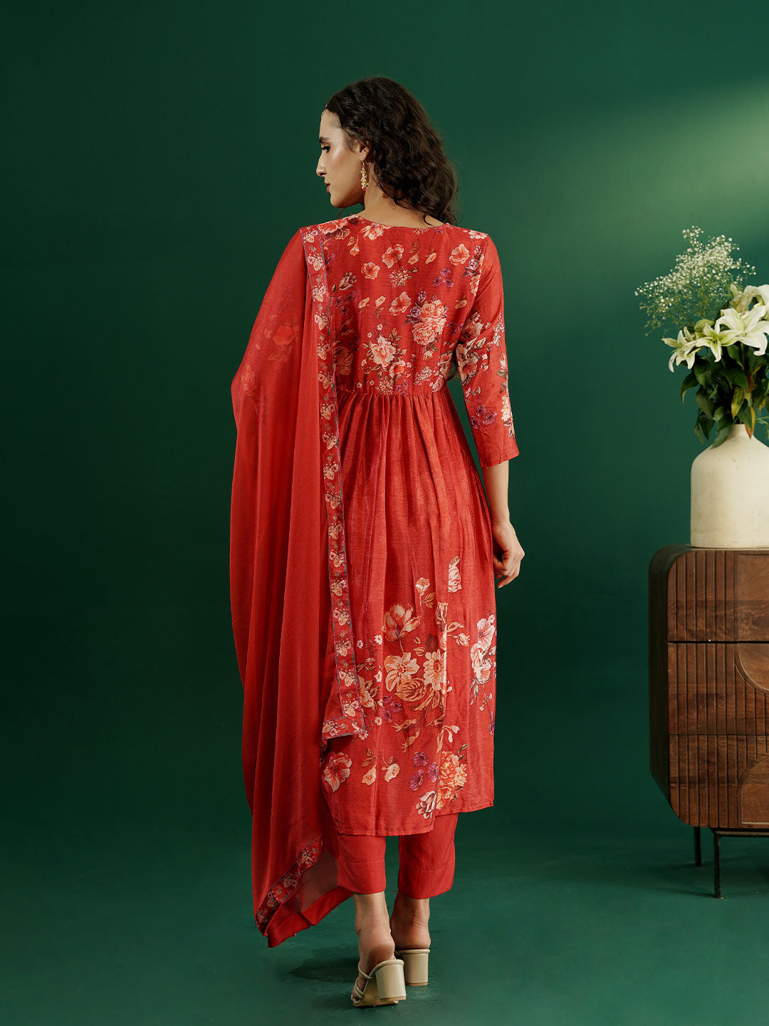 dhartii Fashionable High Low Hem Floral Printed Suit Set with Chiffon Dupatta and Pants (3 Piece Set)