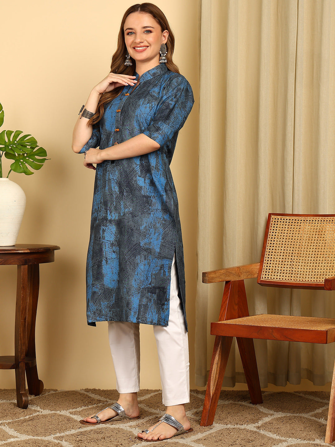 Indigo Blue Solid Cotton Blend Casual Straight Kurta
