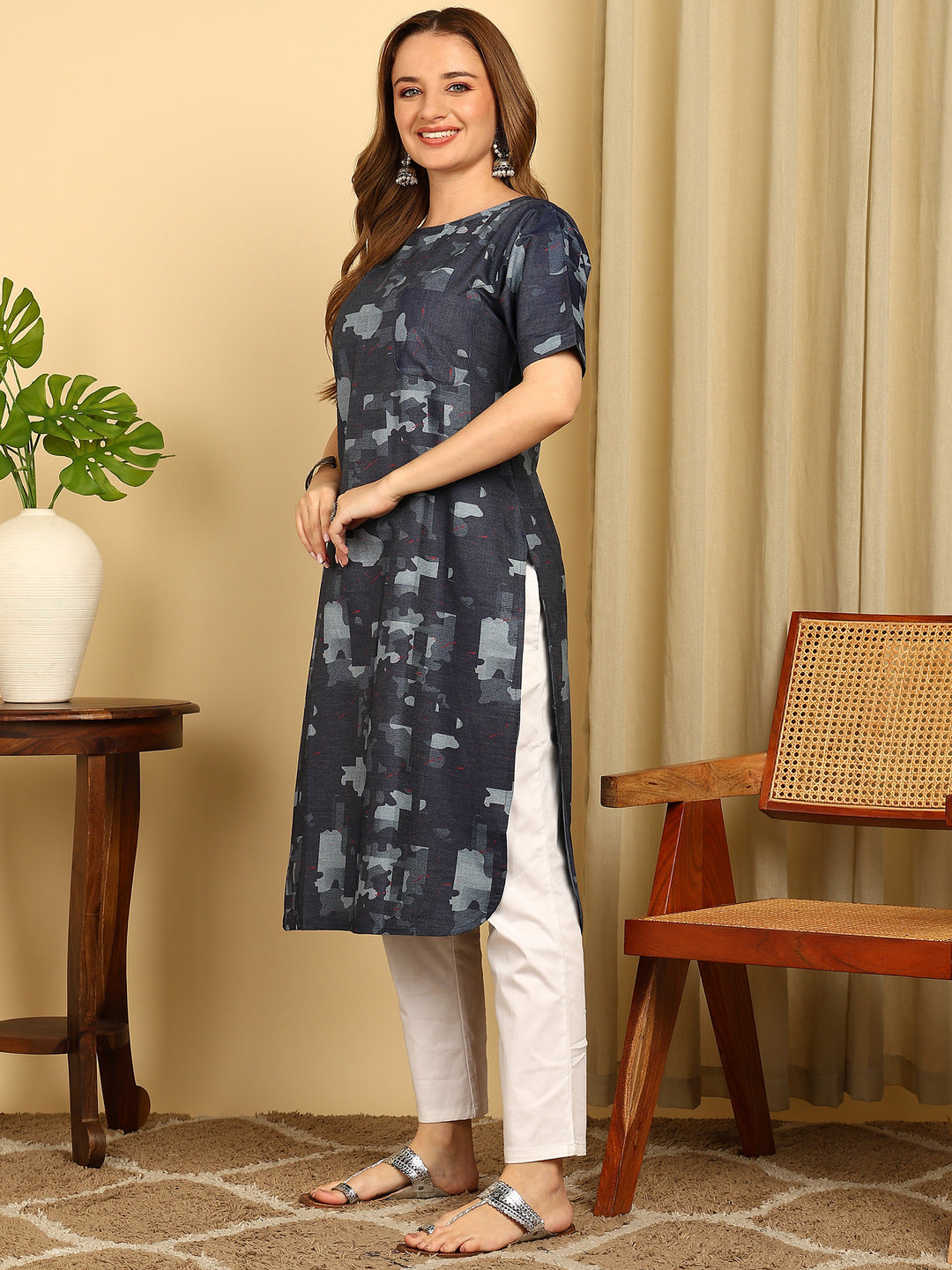 Indigo Blue Solid Cotton Blend Regular Straight Kurta