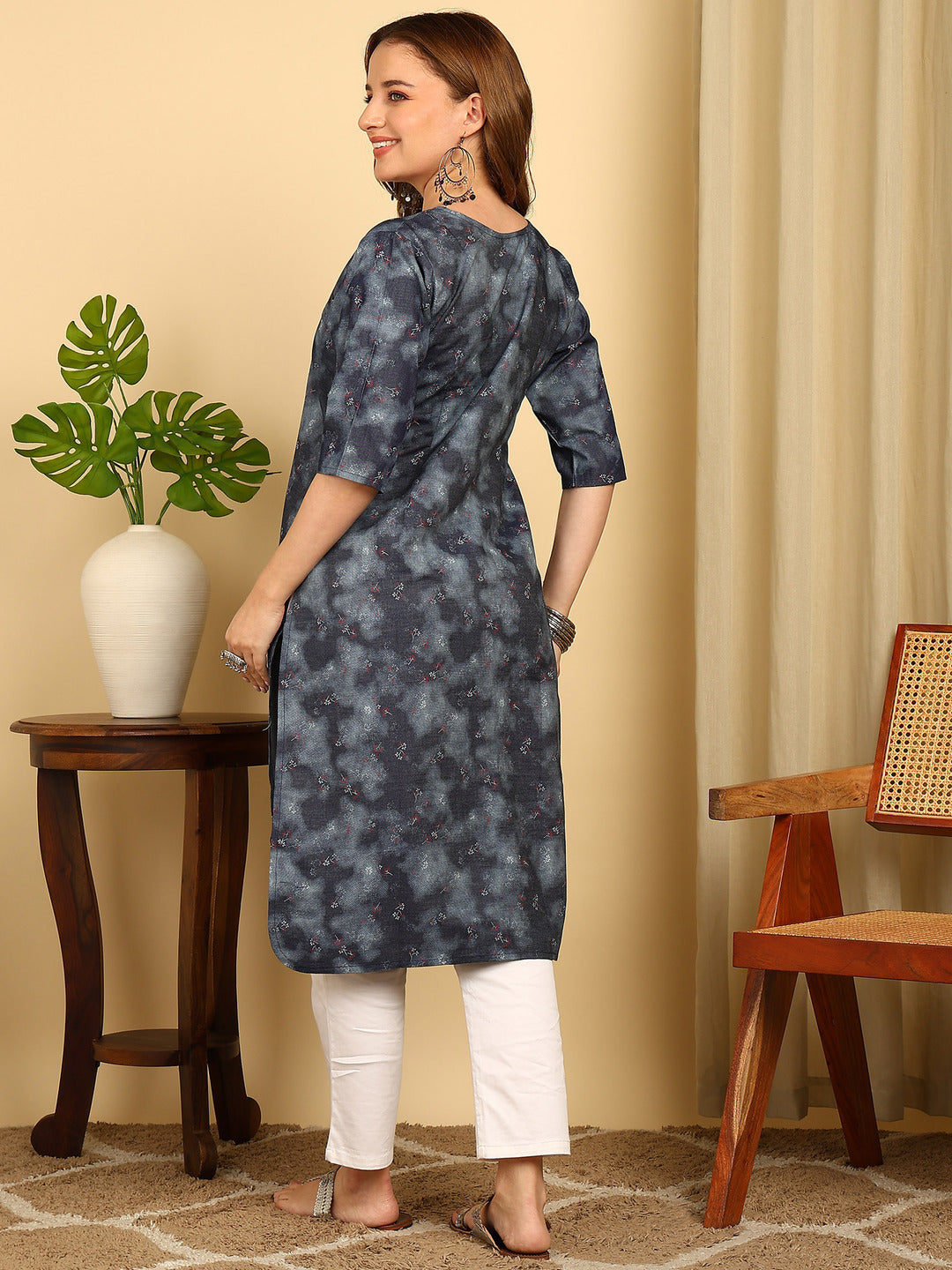 Indigo Blue Solid Cotton Blend Basic Straight Kurta