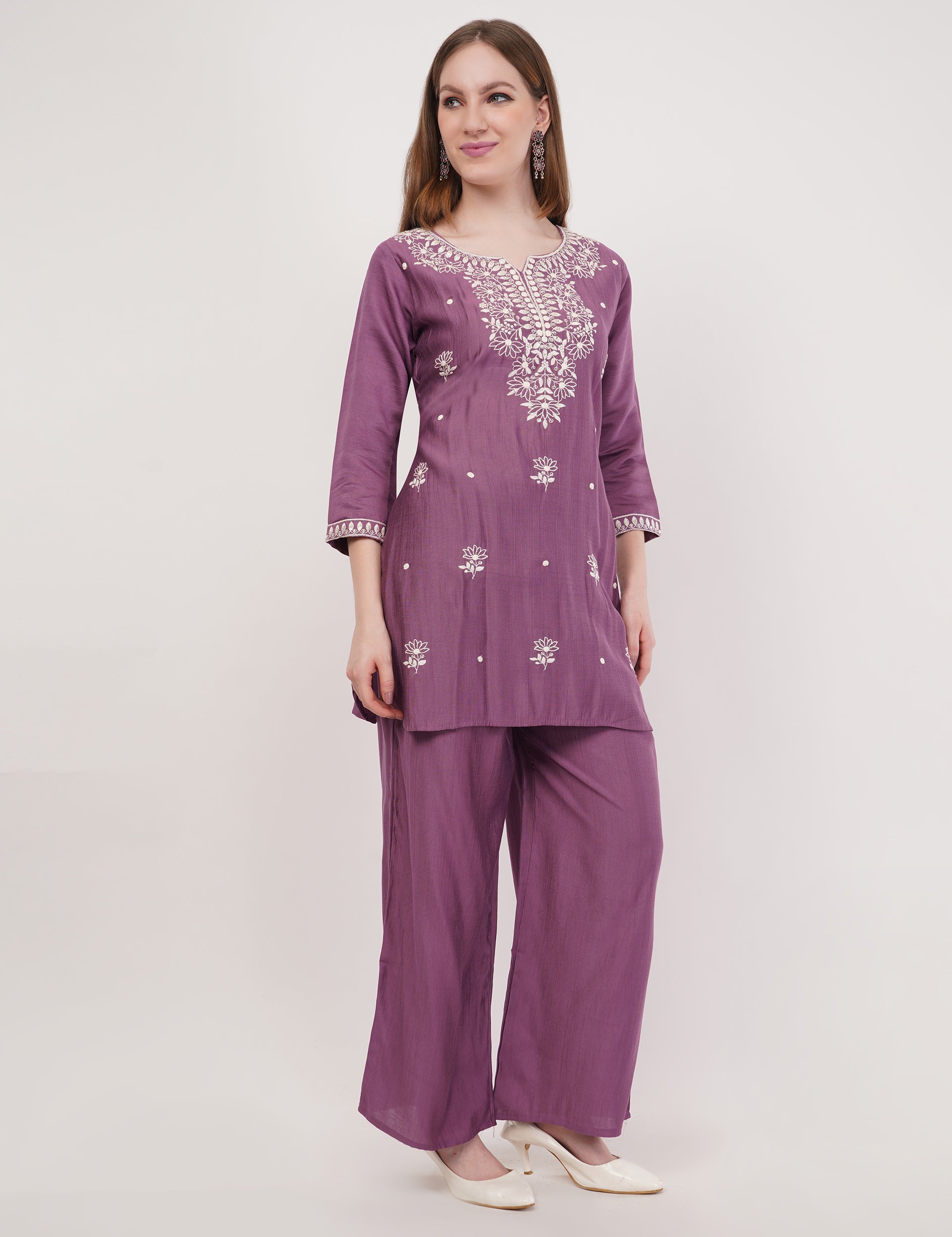 Lavender Ethnic Co-Ord Set With White Embroidery - Set Of 2