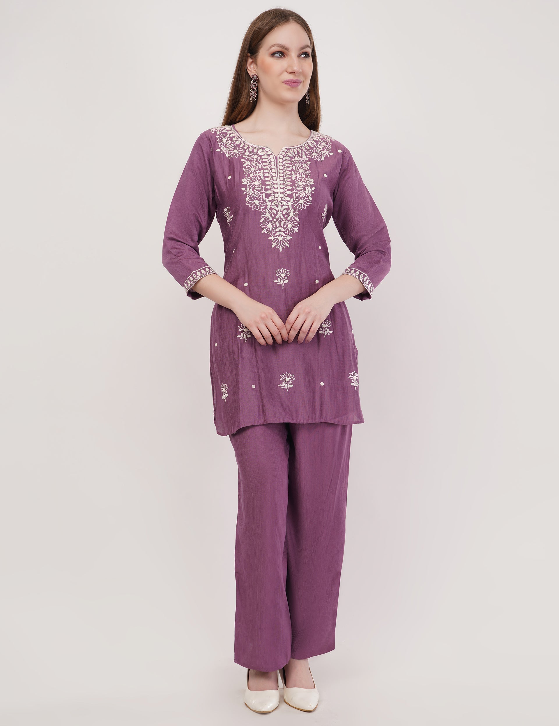 Lavender Ethnic Co-Ord Set With White Embroidery - Set Of 2