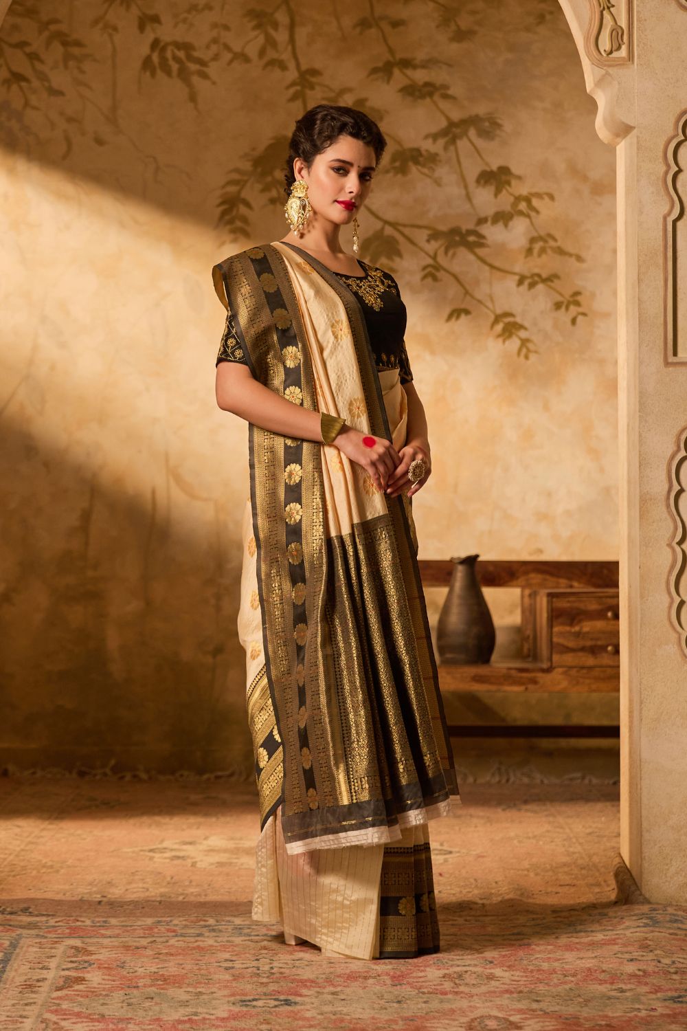 Cream & Black Kanjivaram Silk Saree With Gold Zari Motifs