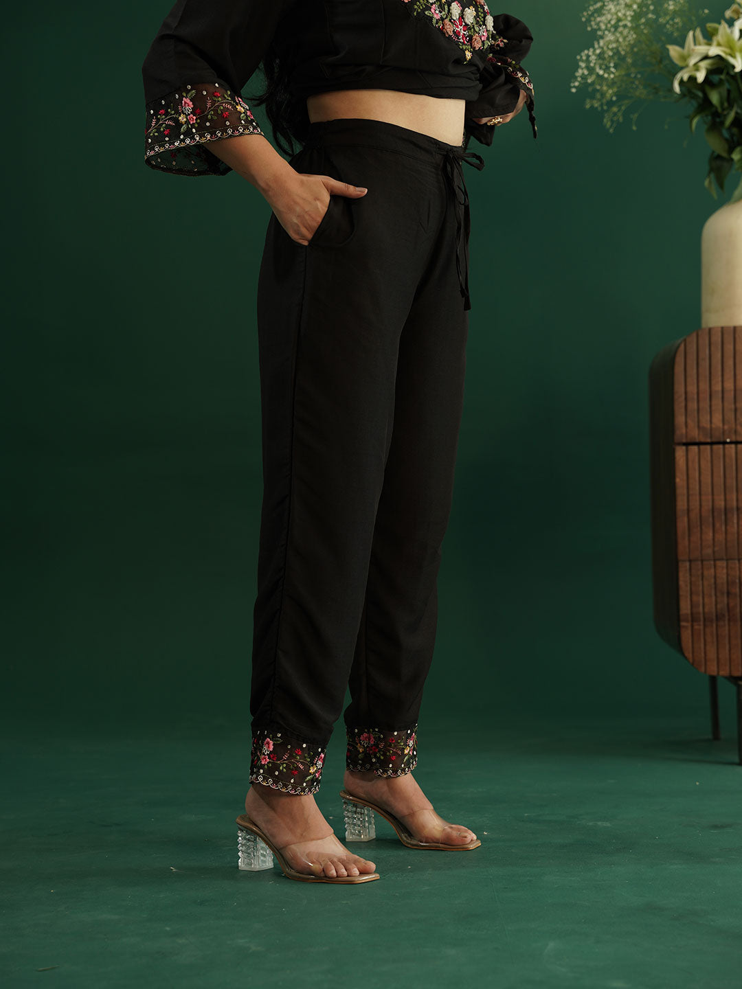 dhartii Fashionable Black Trending Thread-Embroidered Suit Set with Floral Printed Dupatta and Pants (3 Piece Set)