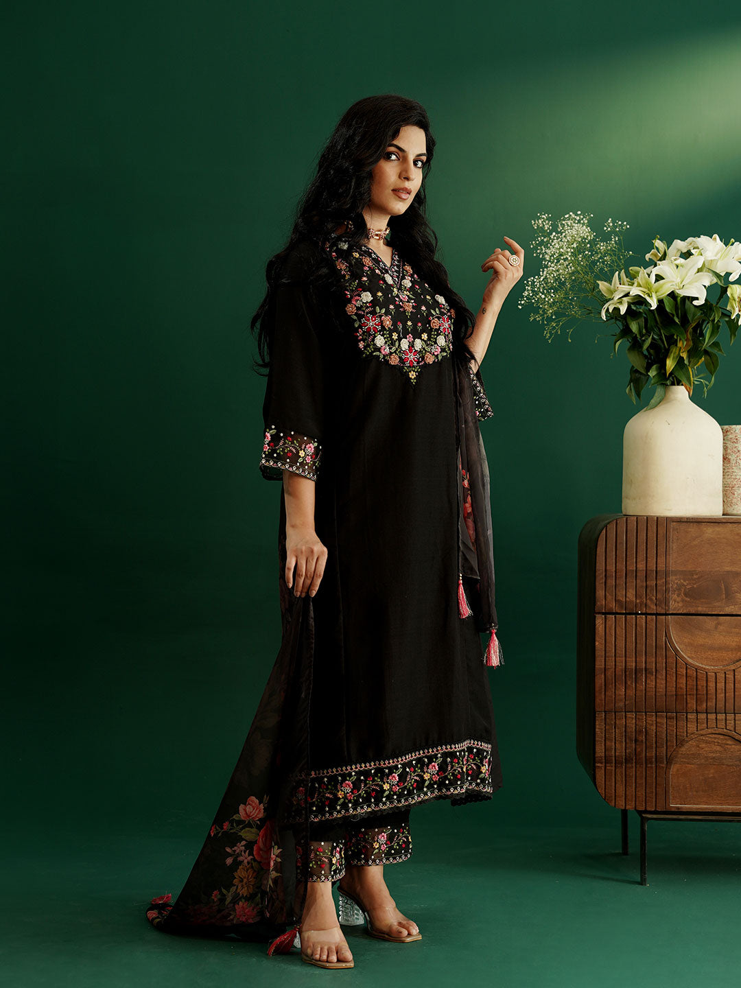 dhartii Fashionable Black Trending Thread-Embroidered Suit Set with Floral Printed Dupatta and Pants (3 Piece Set)