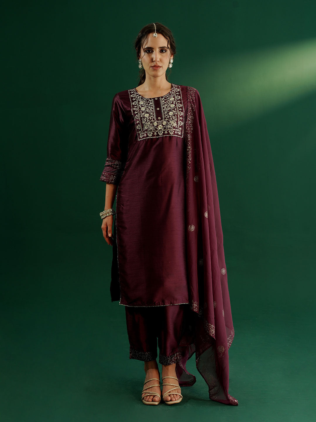 dhartii Elevated Fashionable Purple Embroidered Suit Set with Printed Oraganza Dupatta and Pants (3 Piece Set)
