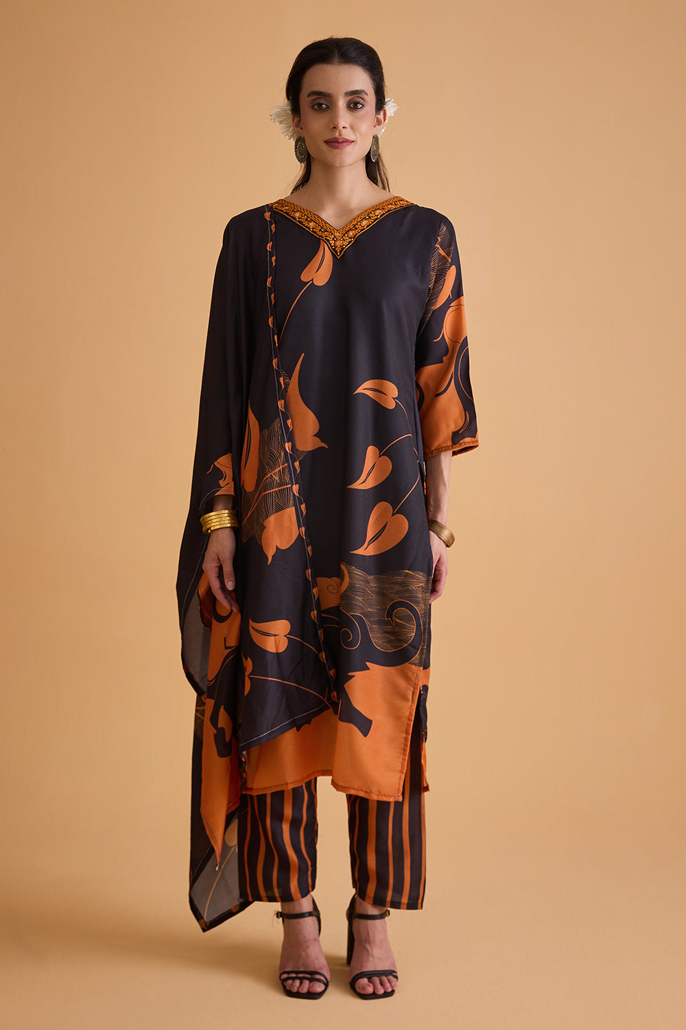 dhartii   Black Abstract Crepe Kurta set